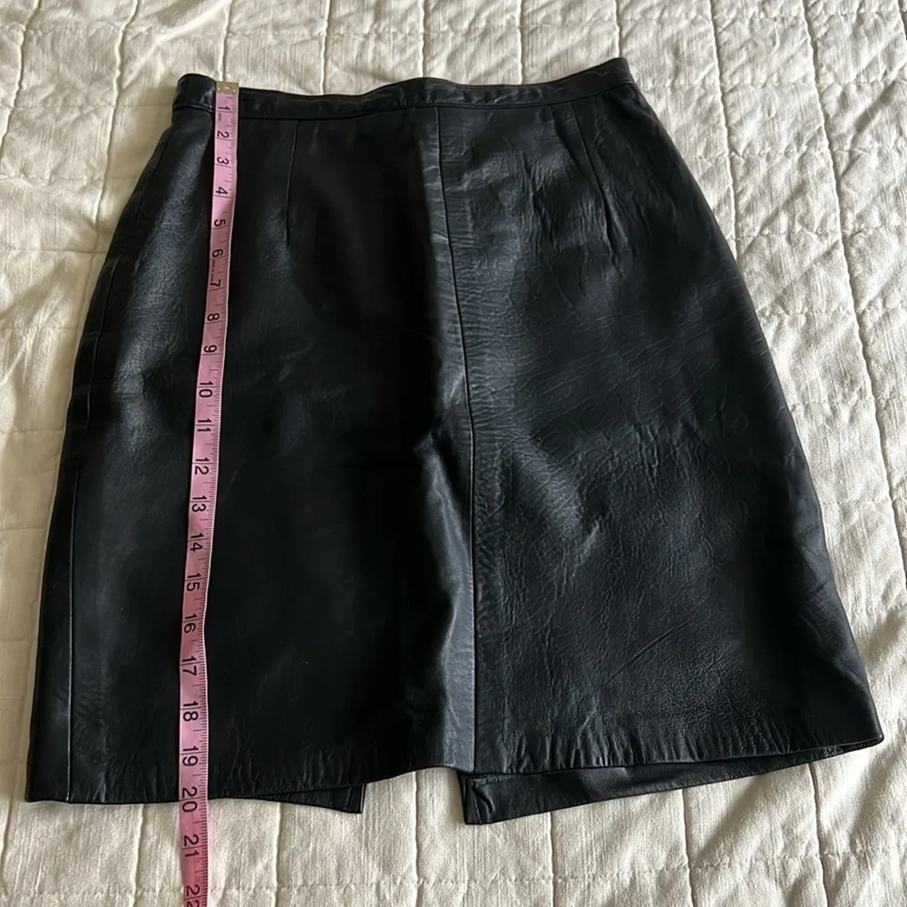 Vintage Black Leather Skirt - Picture 4 of 8
